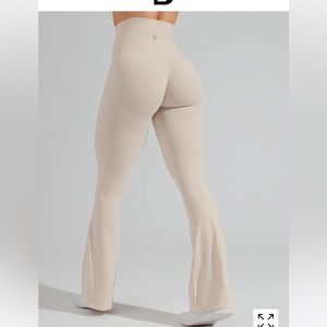 BuffBunny Foxy Flare Leggings